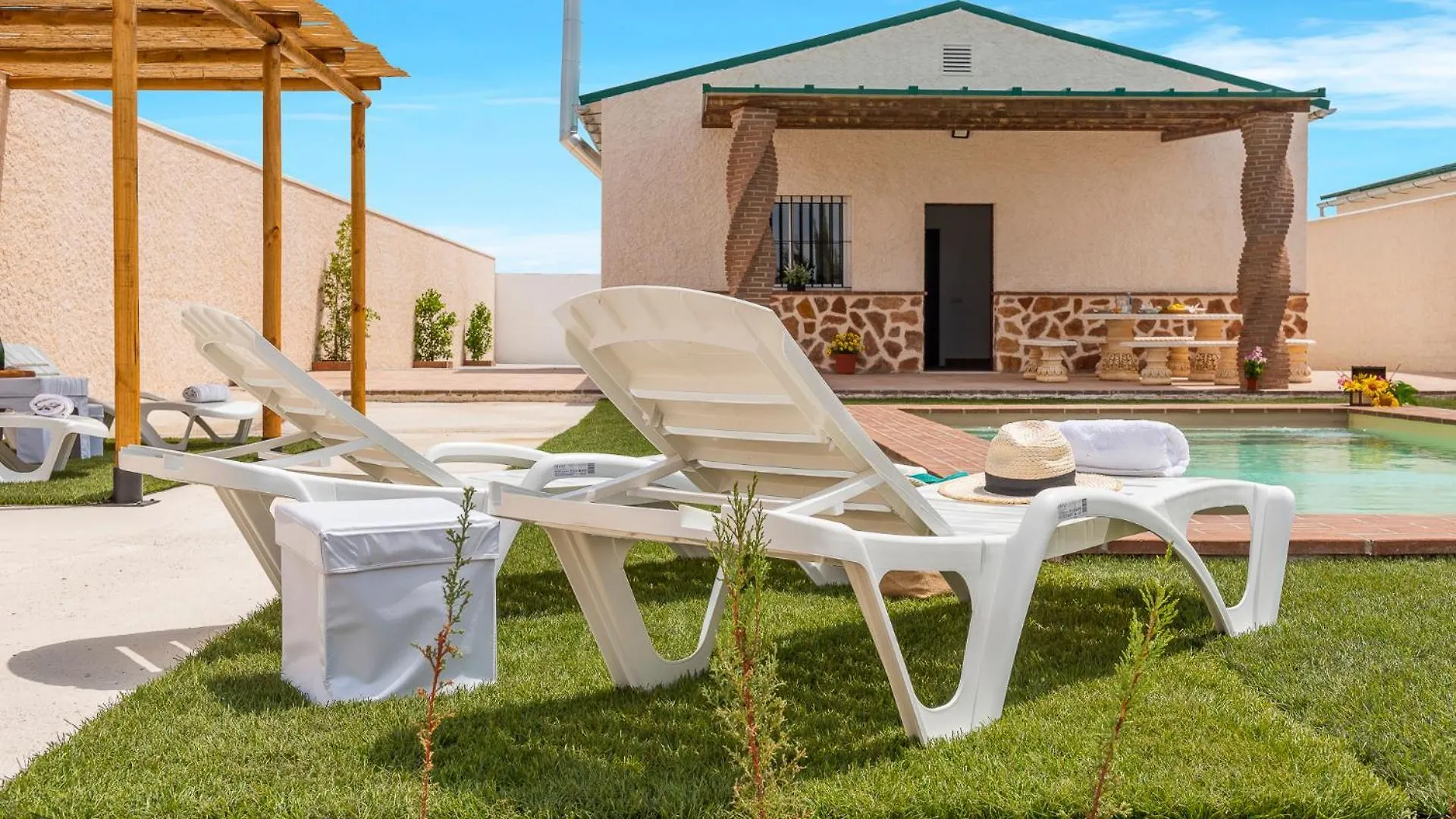 Semesterbostad Casa Rural Rafael La Lantejuela